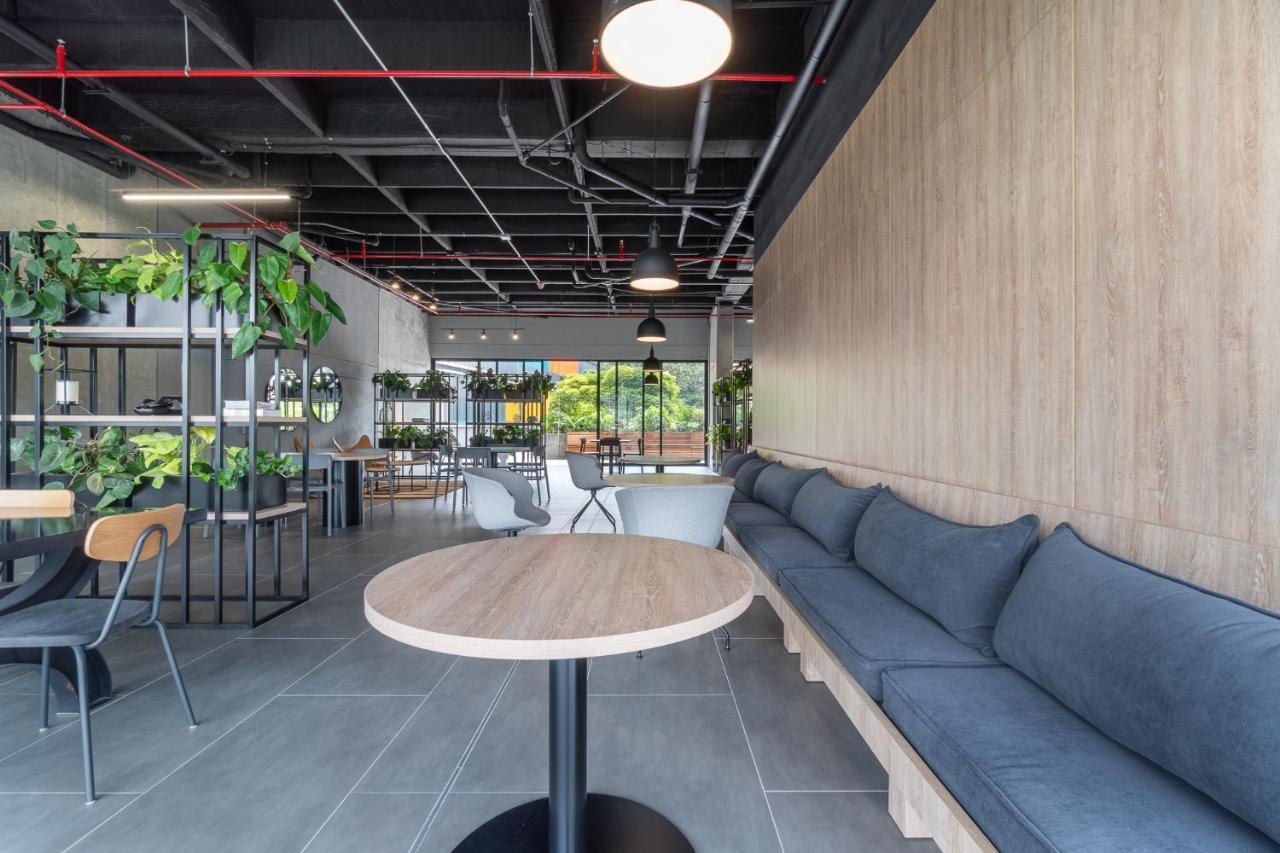 Apartamentos Go Living & Suites By Housy Host Μεντεγίν Εξωτερικό φωτογραφία