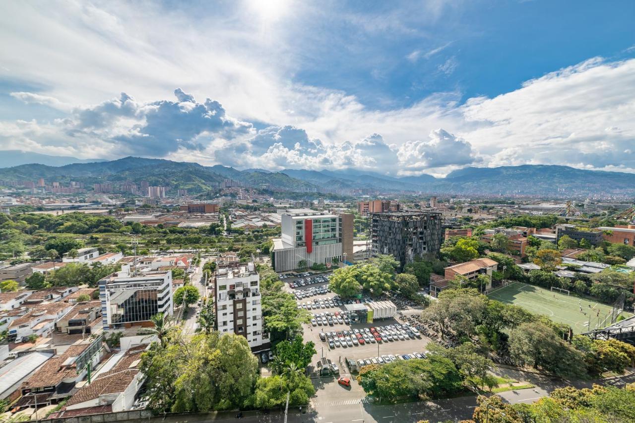 Apartamentos Go Living & Suites By Housy Host Μεντεγίν Εξωτερικό φωτογραφία