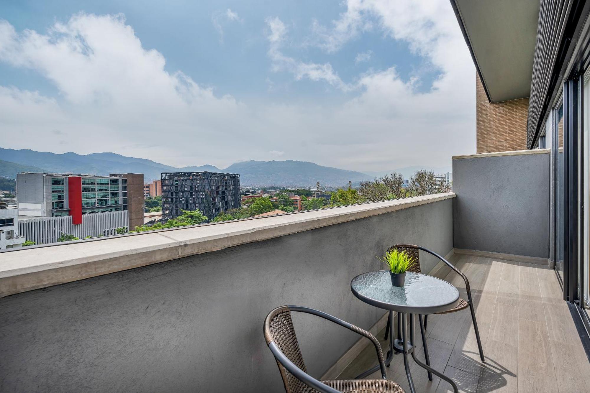 Apartamentos Go Living & Suites By Housy Host Μεντεγίν Εξωτερικό φωτογραφία